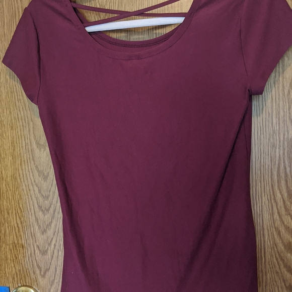 2 for 1: Maroon/Red T-shirts - Medium - Picture 2 of 4
